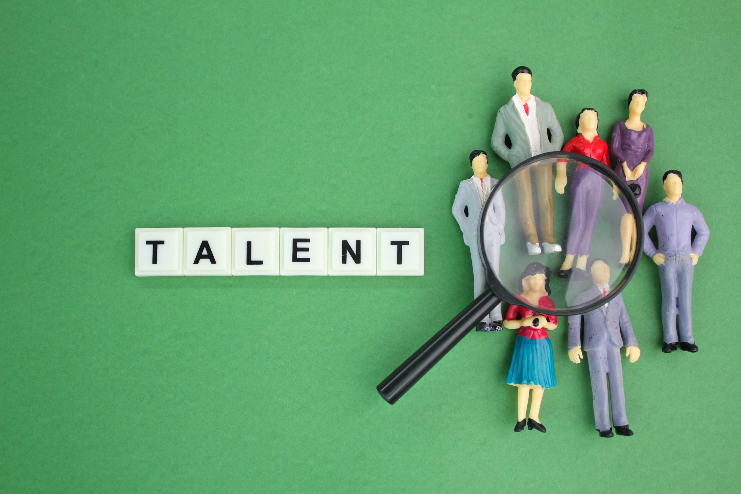 RICERCA TALENTI CON LENTE D'INGRANDIMENTO