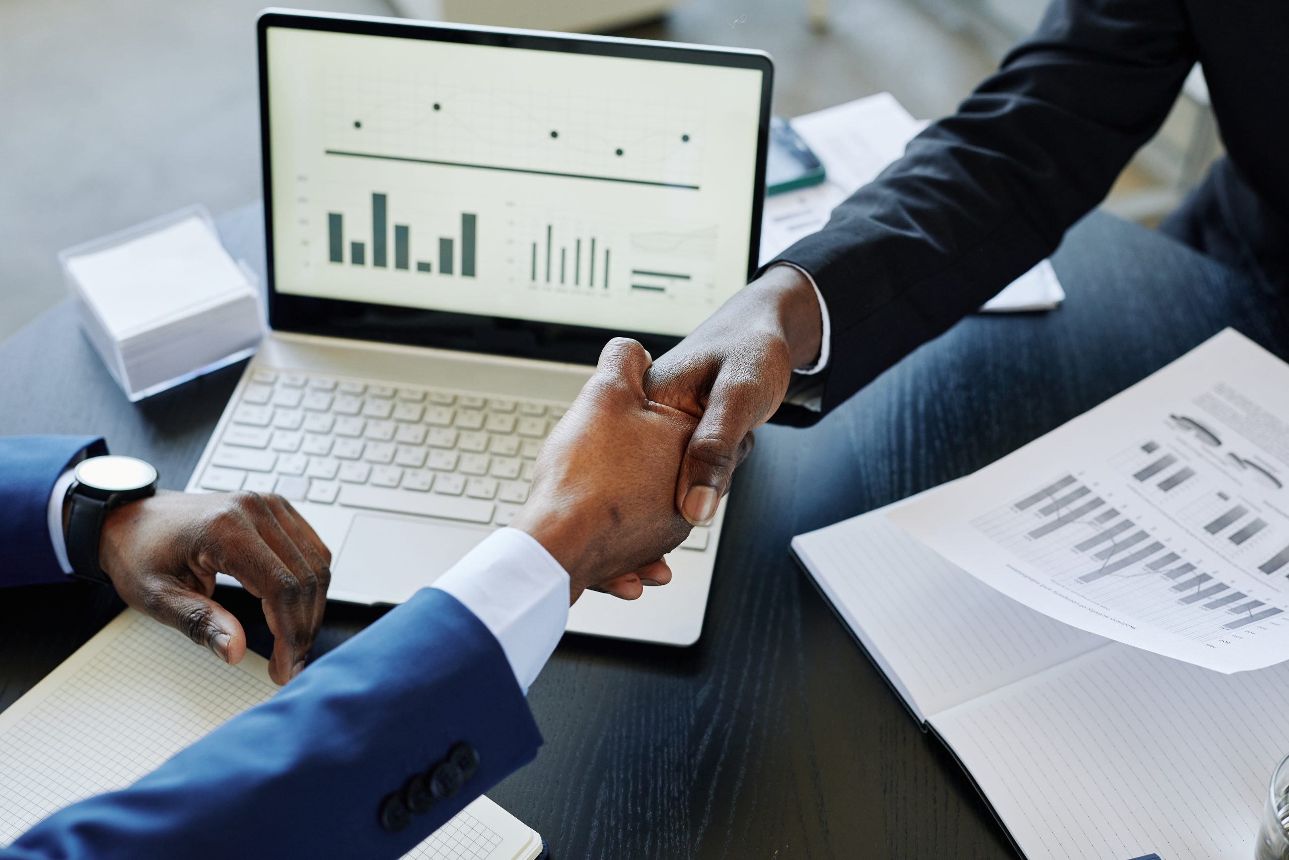 accordo tra uomini d'affare